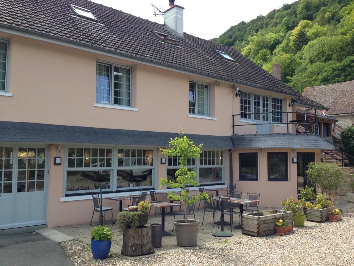 Auberge De La Roque La Roquette Exterior foto
